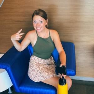 Meet your Posher, Brianna